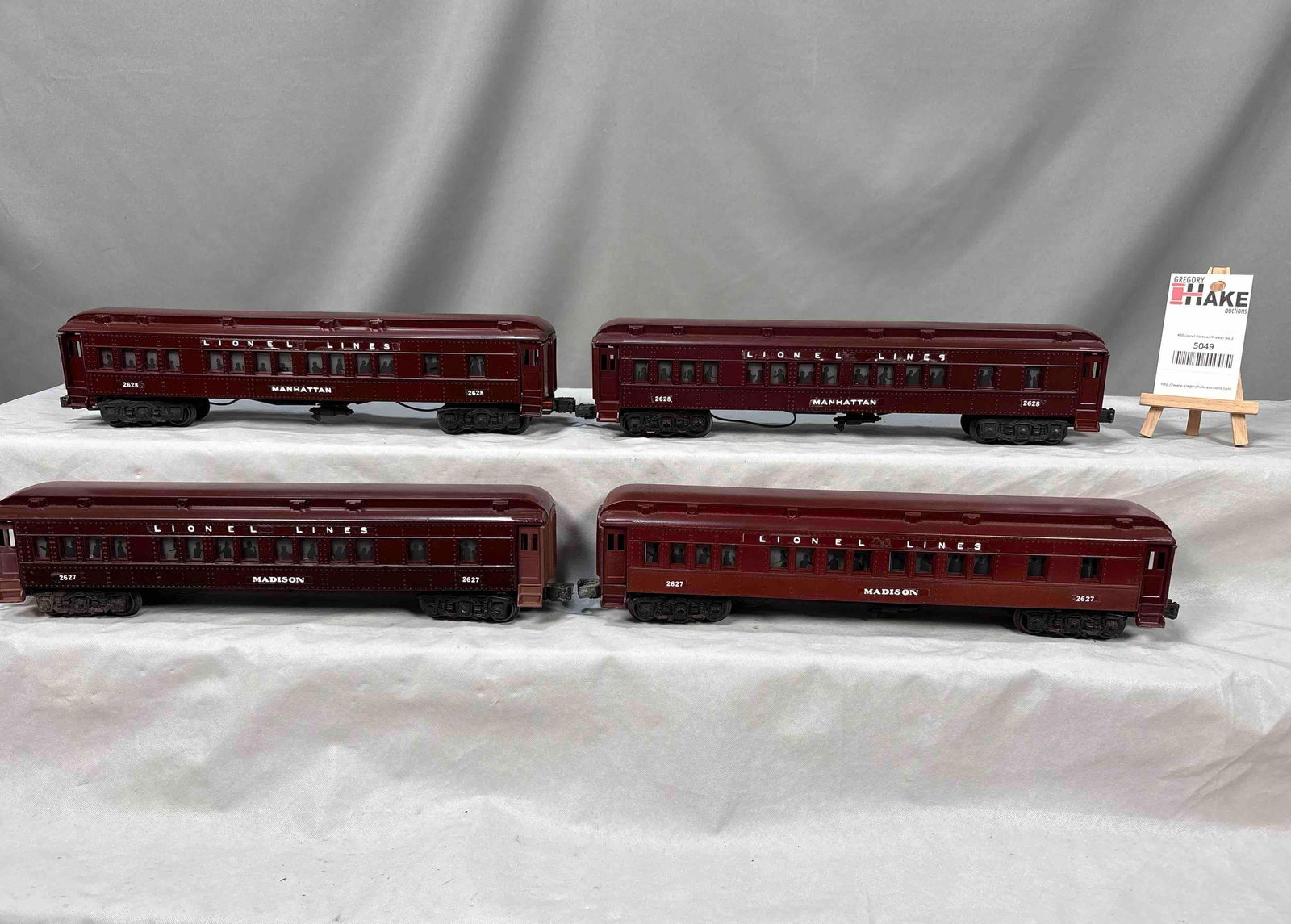 4 Lionel Postwar Restored Heavyweight Passenger Cars (1 of 6)