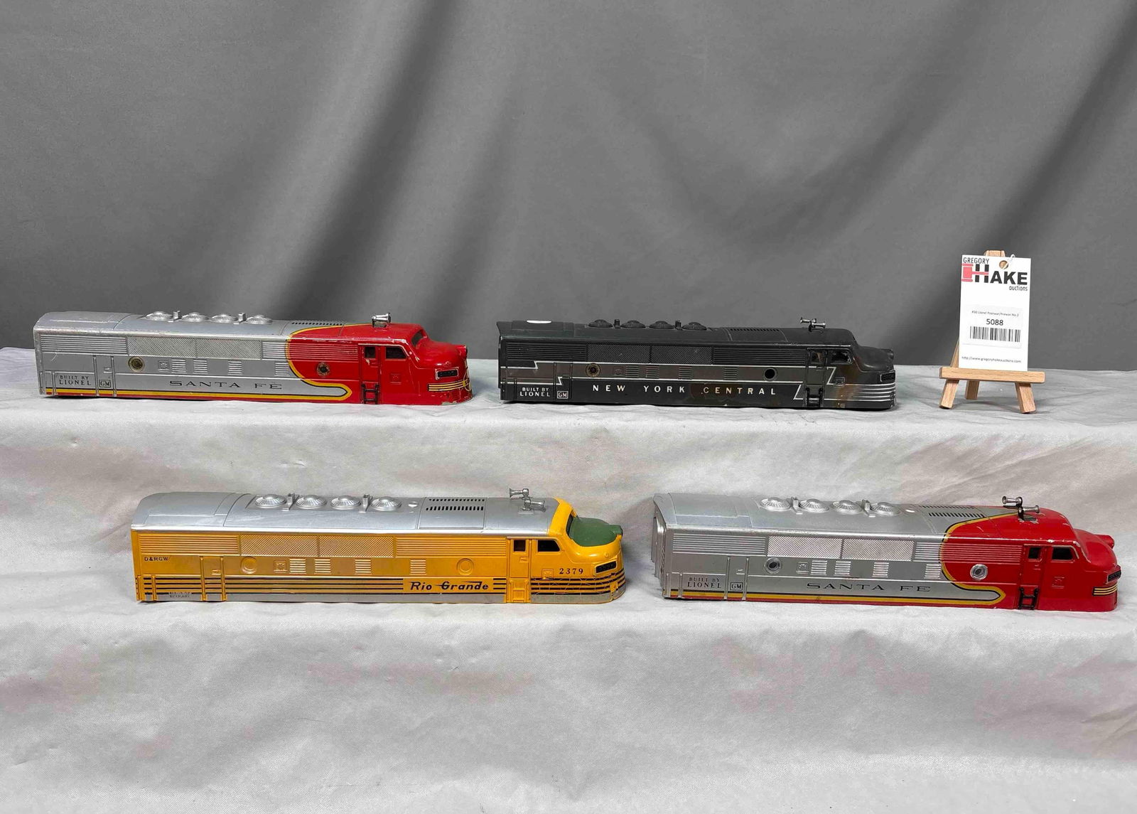 Four Lionel Postwar F3 "A" Unit Shells (1 of 6)