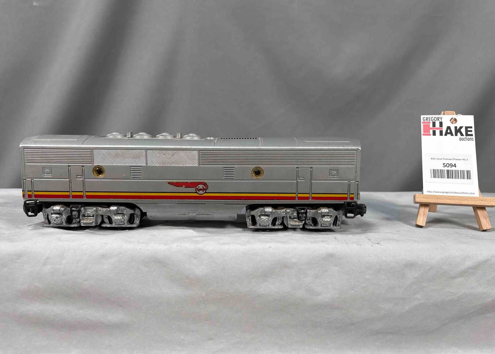 Lionel Postwar 2343C Santa Fe Louvered Vent Dummy F3 "B" Unit (1 of 6)