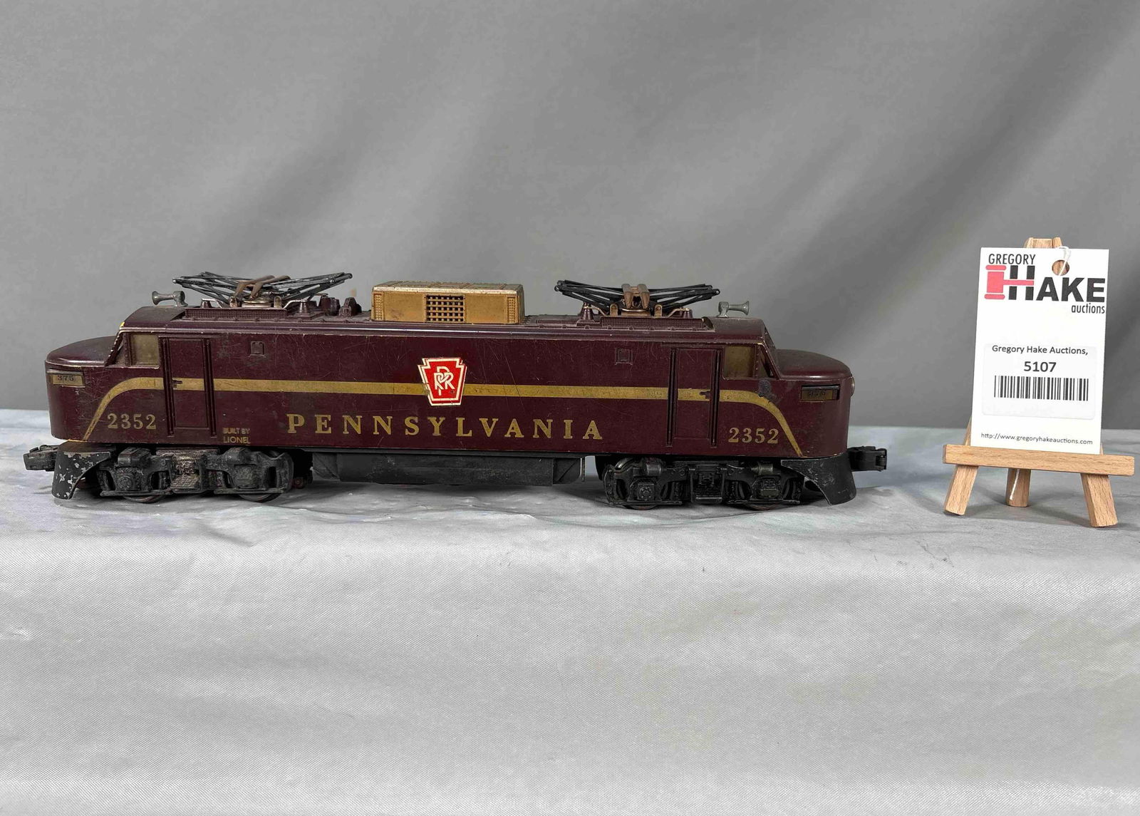 Rare Lionel Postwar 2352 Pennsylvania EP5 Electric Locomotive on Yellow Shell (1 of 6)