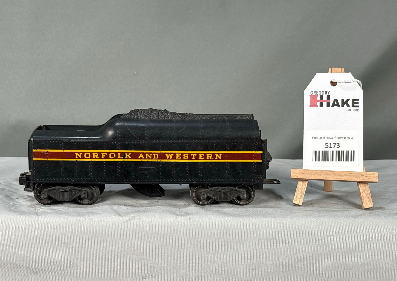 Lionel Postwar Long Stripe Norfolk & Western Tender (1 of 6)