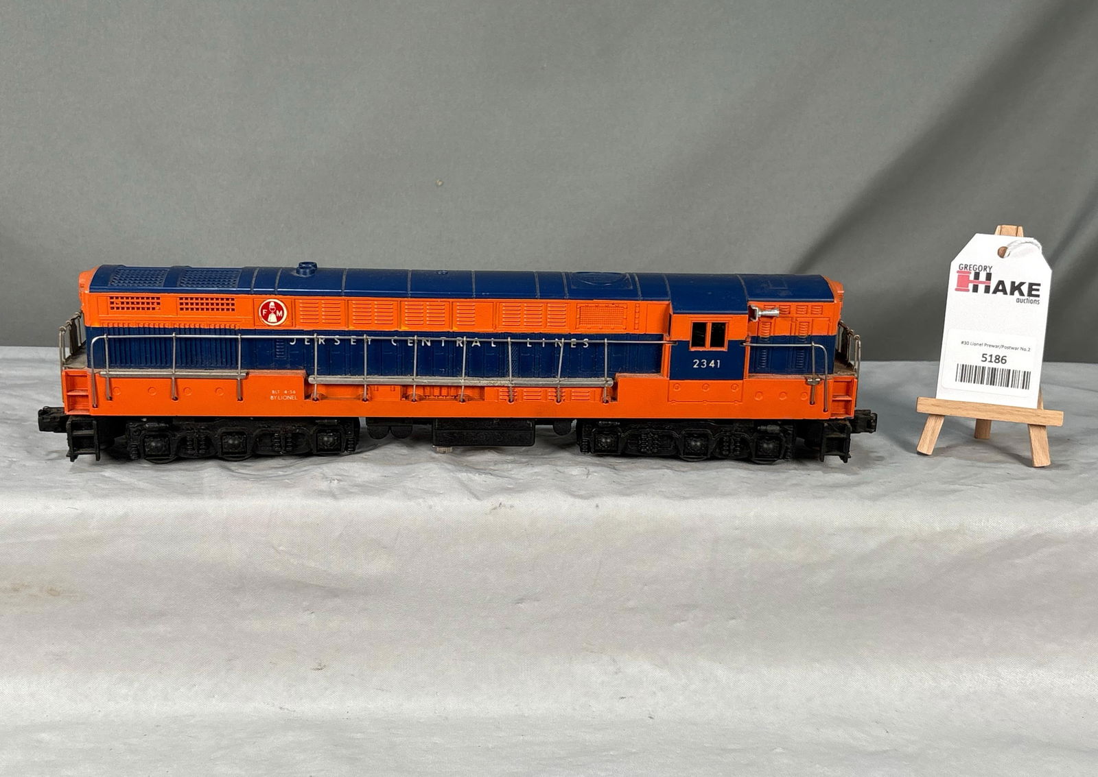 Lionel Postwar 2341 Jersey Central FM Diesel Locomotive (1 of 6)
