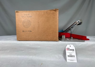 Lionel Postwar 397 Operating Coal Loader w/OB