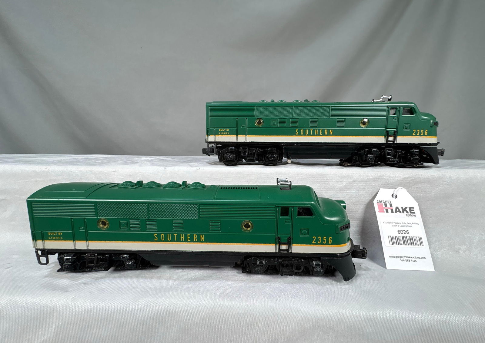 Lionel Postwar 2356 Southern AA Diesel F3 Locomotives (1 of 6)