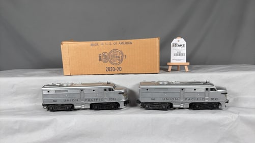 Lionel Postwar 2033 Union Pacific Twin Diesel Alcos w/OB