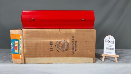 Lionel Postwar 156 Station Platform w/OB