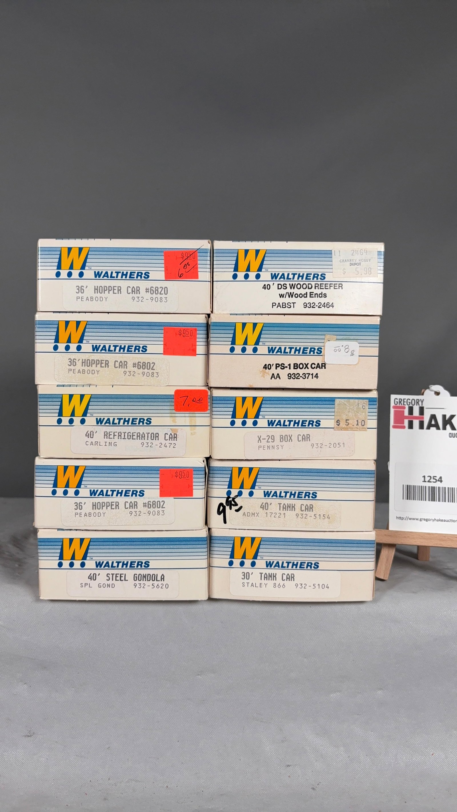 Lot of 10 Walthers HO Freight Cars w/OB (1 of 2)
