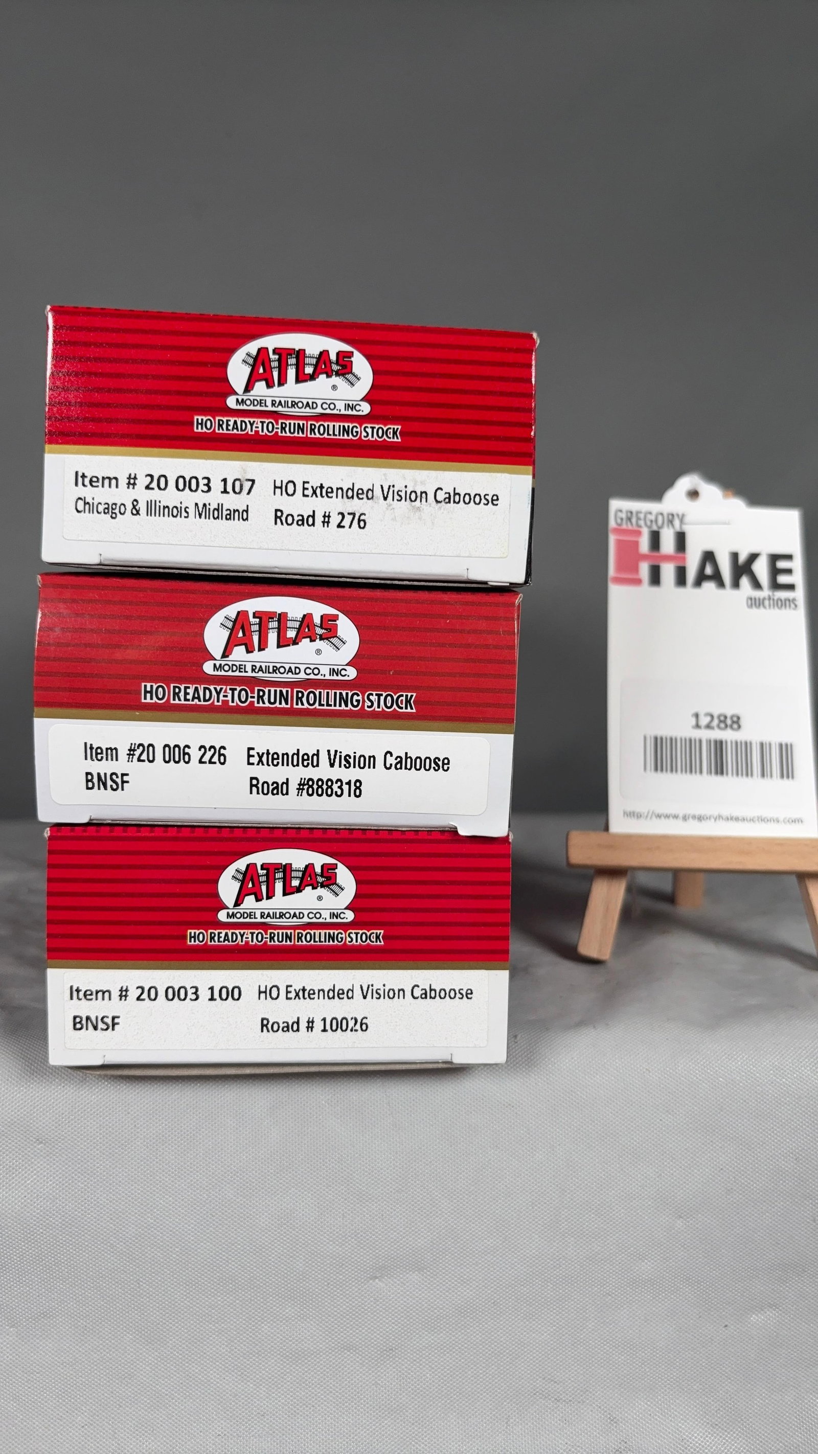 Lot of 3 Atlas HO Cabooses w/OB: Lot of 3 Atlas HO Cabooses w/OB, C7/8. Size 11x4x6