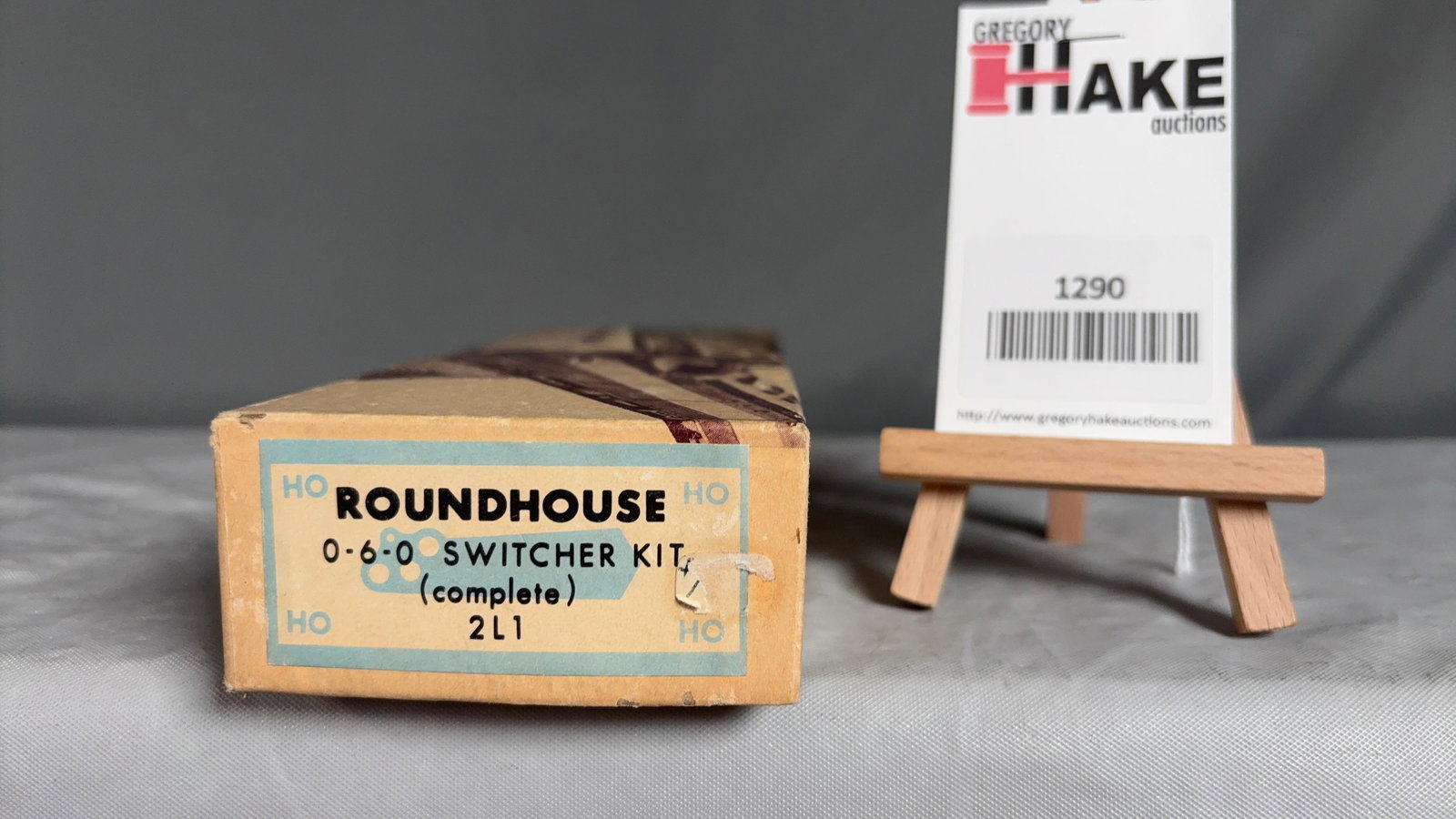 Roundhouse HO 0-6-0 Switcher w/OB: Roundhouse HO 0-6-0 Switcher w/OB, C7/8. Size 9x4x2