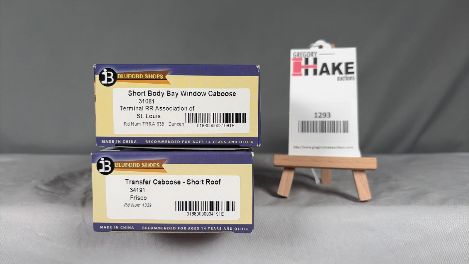 Bluford Shops HO Lot of 2 Cabooses w/OB (1 of 2)