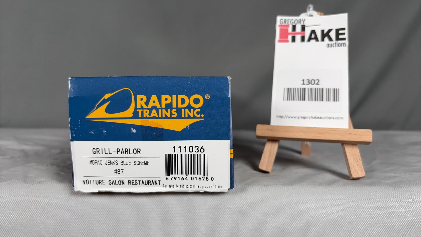 Rapido HO Diamond Car Grill Parlor w/OB: Rapido HO Diamond Car Grill Parlor w/OB, C7/8. Size 15x4x3