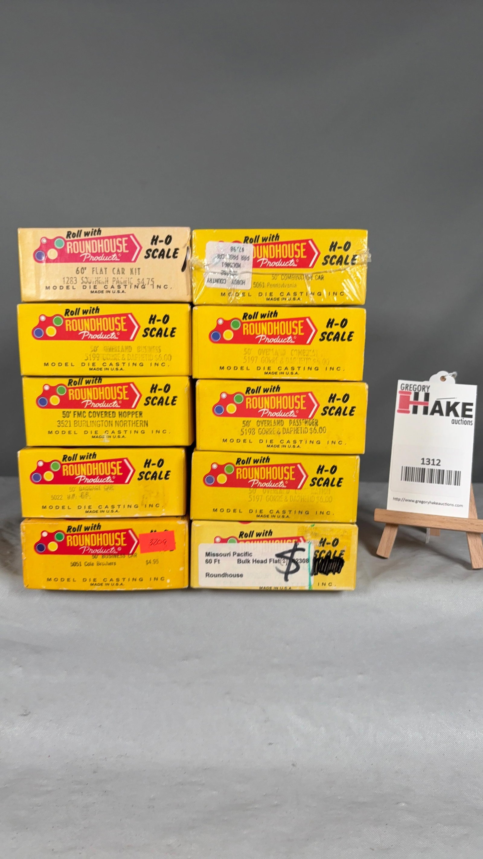 Lot of 10 Roundhouse HO Miscellaneous w/OB: Lot of 10 Roundhouse HO Miscellaneous w/OB, C7/8.Size11x8x8