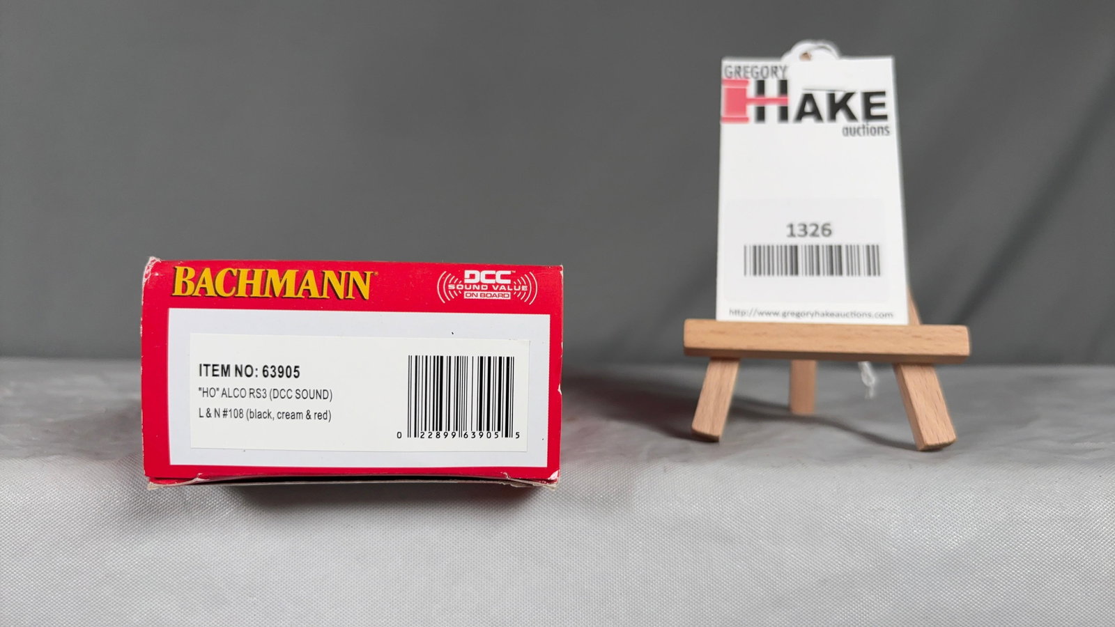 Bachmann HO Alco L & N 108 w/ DCC Sound w/OB: Bachmann HO Alco L & N 108 w/ DCC Sound w/OB, C7/8.Size11x4x2