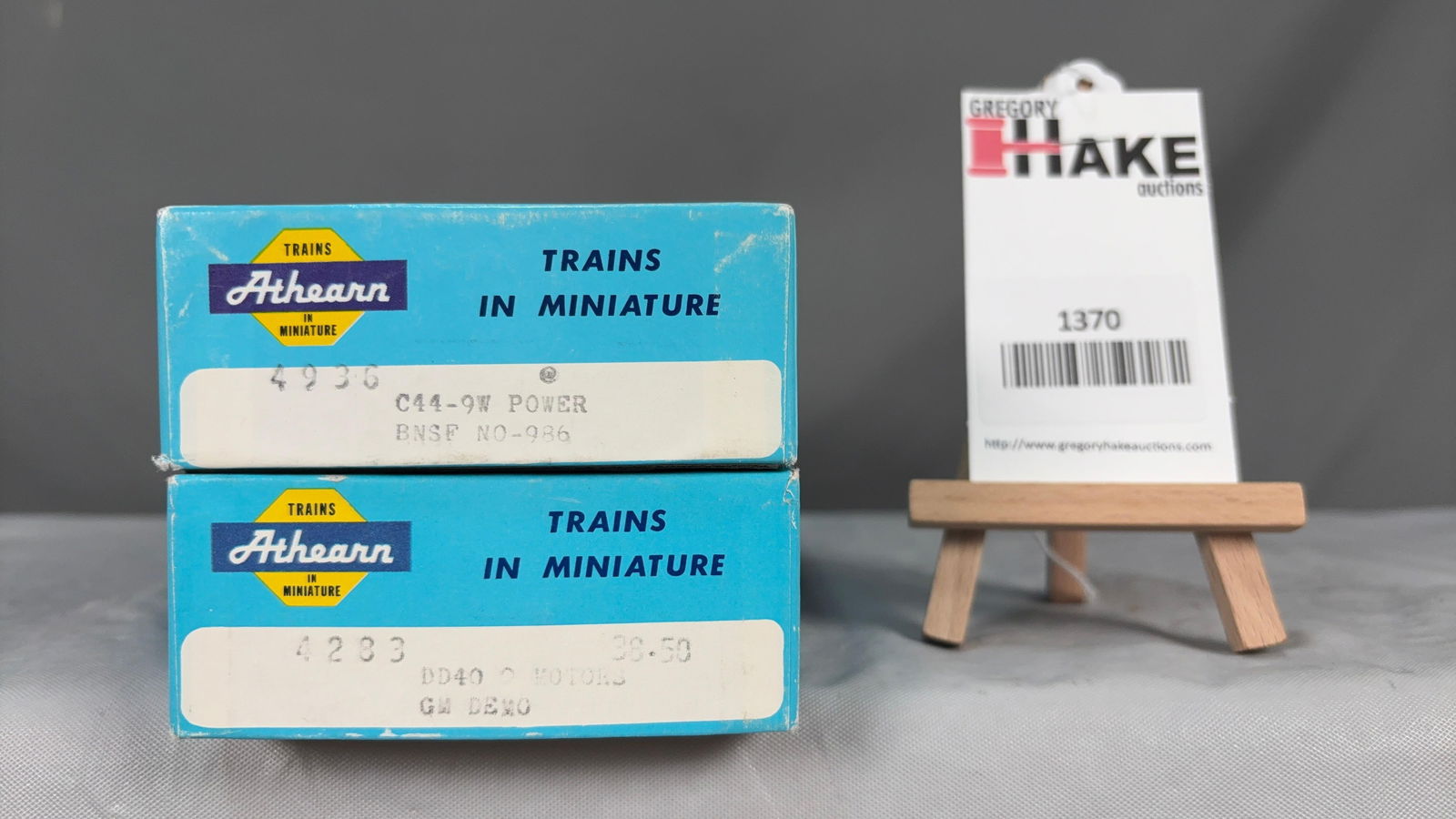 Lot of 2 Athearn HO Locomotives w/OB: Lot of 2 Athearn HO Locomotives w/OB, C7/8. Size 13x4x3