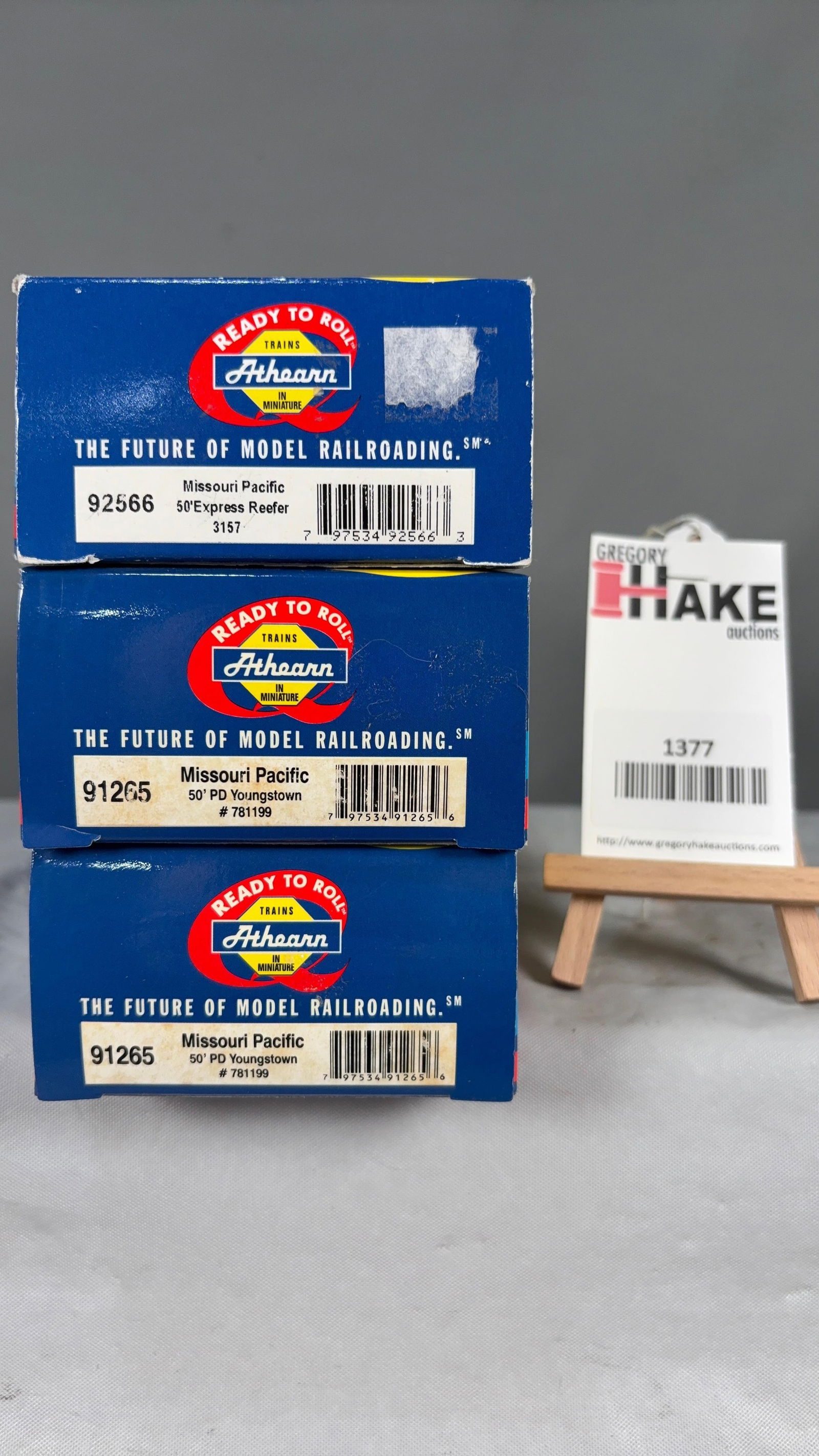 Lot of 3 Athearn HO Freight Cars w/OB (1 of 2)