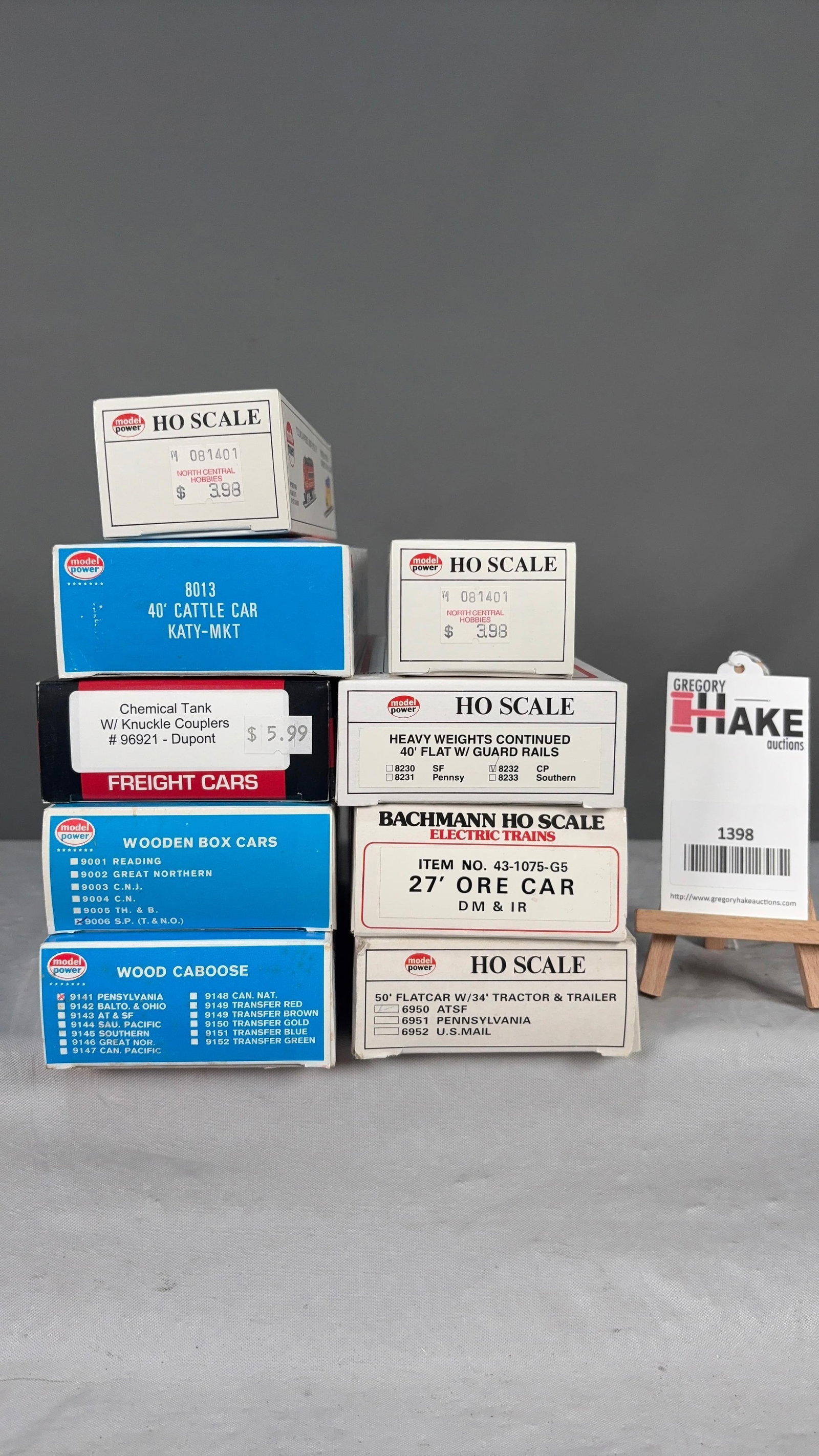 Lot of 9 Miscellaneous HO Trains w/OB (1 of 2)