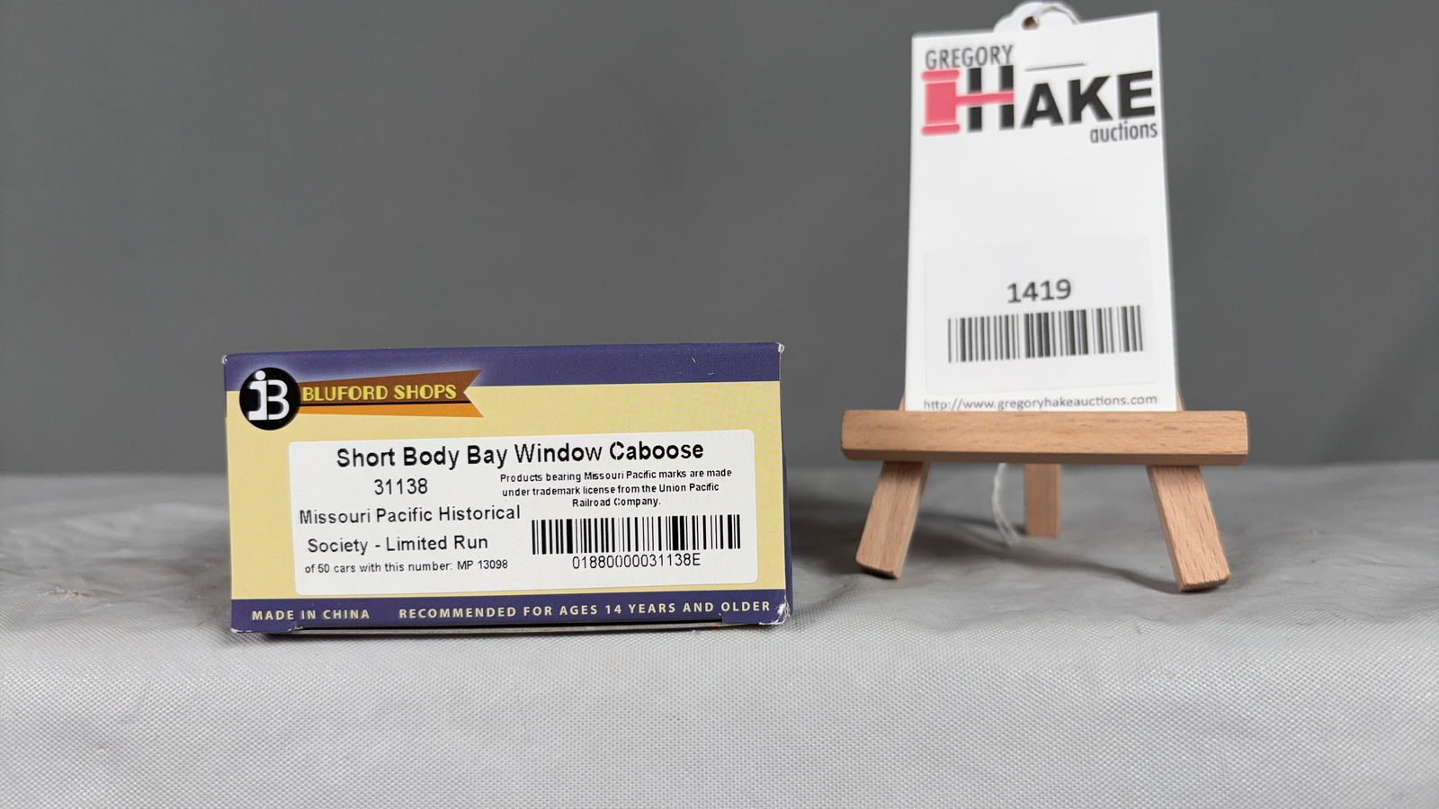 Bluford Shops Missouri Pacific Caboose w/OB: Bluford Shops Missouri Pacific Caboose w/OB, C7/8.Size11x4x2