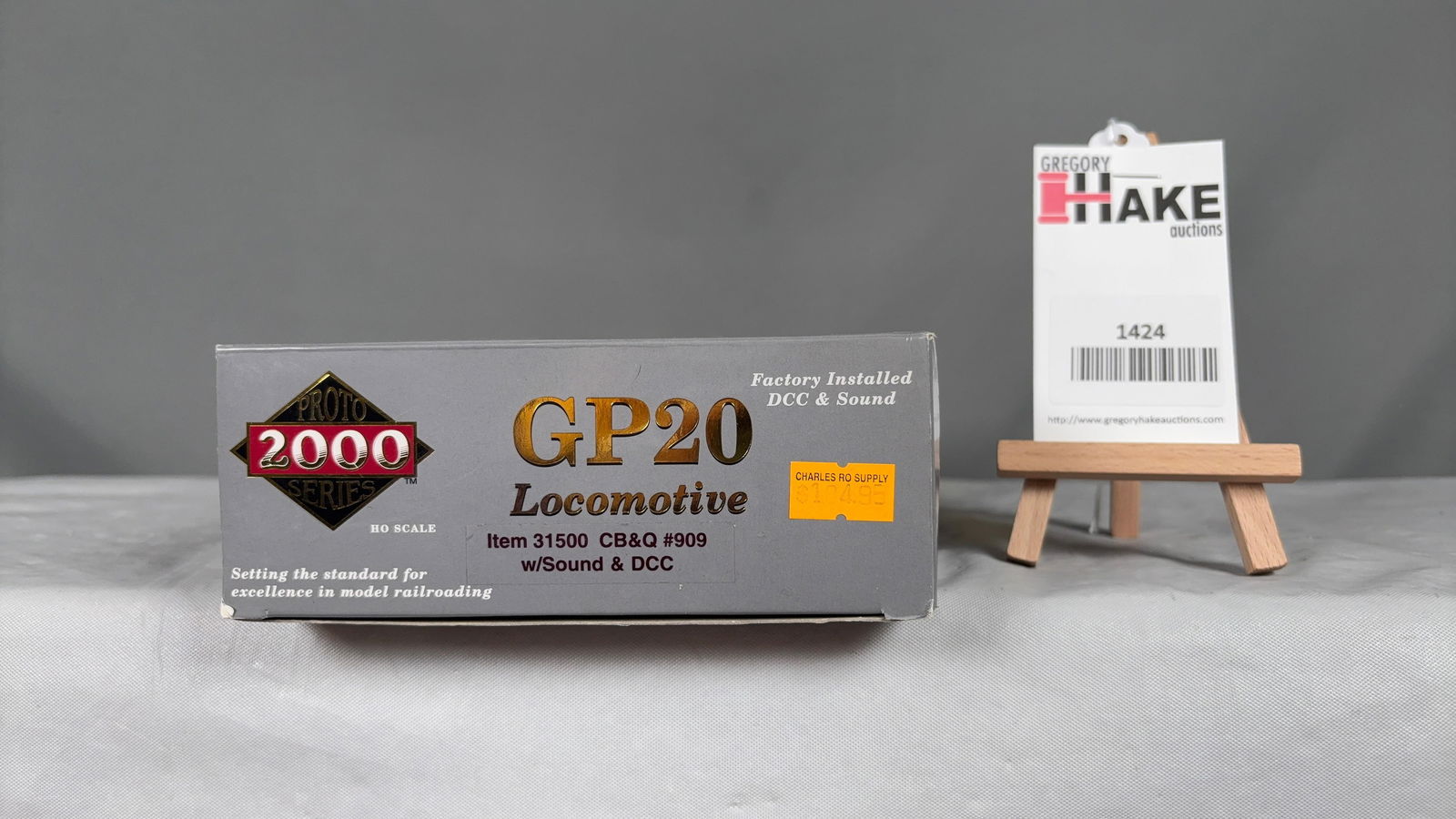 Proto 2000 Series Limited Edition HO GP20 CB&Q Locomotive w/OB: Proto 2000 Series Limited Edition HO GP20 CB&Q Locomotive w/OB, C7/8.Size12x6x3