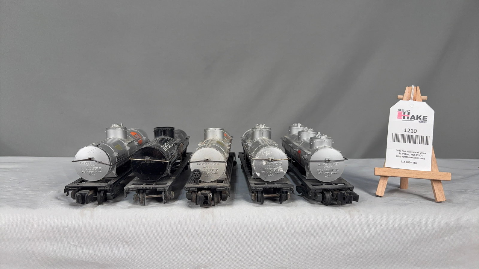 5 Different American Flyer Postwar Tank Cars - 6