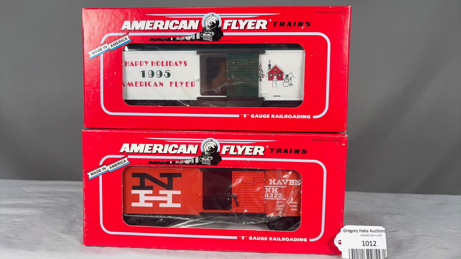 Lot of 2 American Flyer Freight Cars 48322 New Haven Boxcar and 48323 1995 Christmas Boxcar w/OBs: Lot of 2 American Flyer Freight Cars. Includes 6-48322 New Haven Boxcar and 6-48323 1995 Christmas Boxcar w/Obs, C9. See photos for details. Size 11x5x5