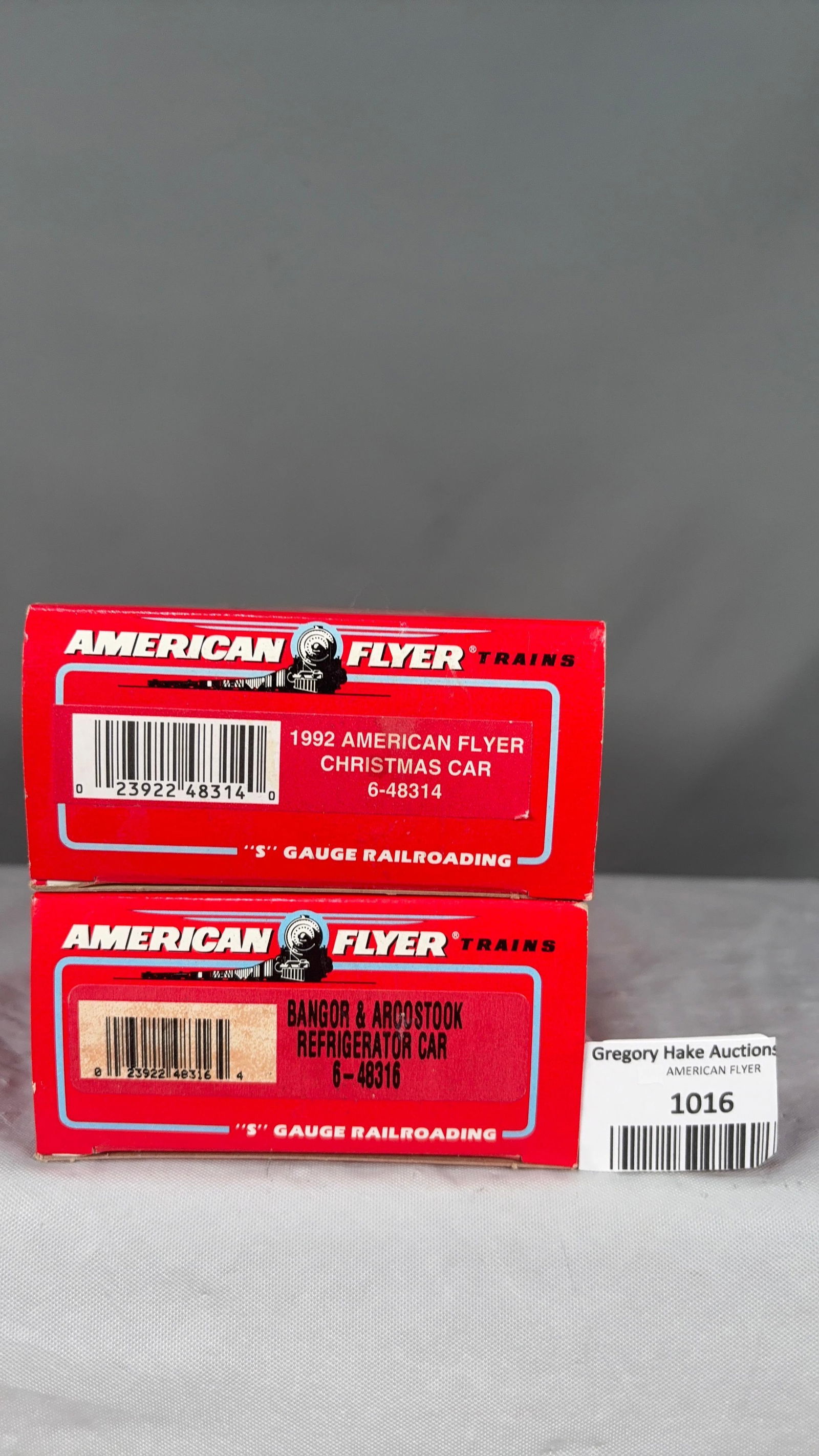 2 American Flyer Freight Cars 6-48316 Reefer and 6-48314 1992 Christmas Boxcar w/OBs - 2
