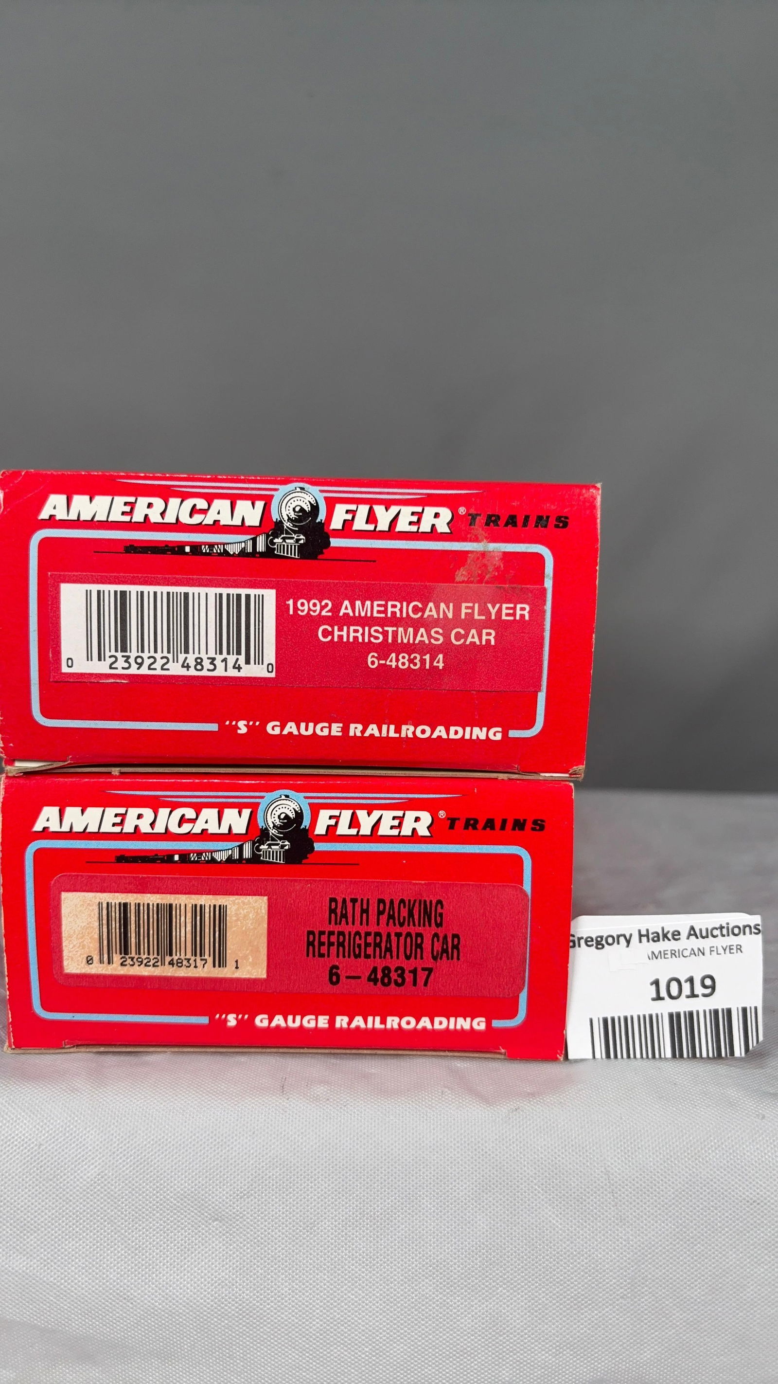 American Flyer Freight Cars 48317 Rath Packing Refrigerator Car & 48314 1992 Christmas Box Car w/OBs - 2