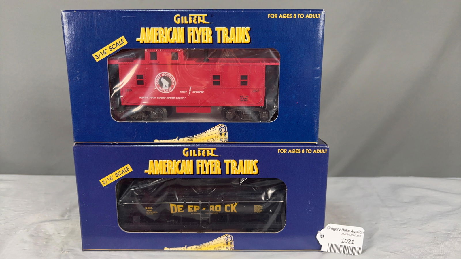 Lot of 2 American Flyer NASG 48214 1999 GN Boxcar and 48220 2000 Deep Rock Tank Car w/obs (1 of 2)