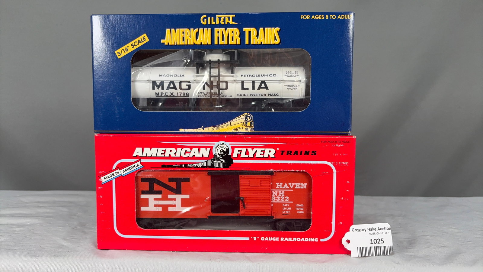 American Flyer 1998 48211 NASG Magnolia Tank Car and 48322 New Haven Boxcar w/obs: American Flyer 1998 48211 NASG Magnolia Tank Car and 48322 New Haven Boxcar w/obs.� C9 See photos for details.� Size 11x5x5