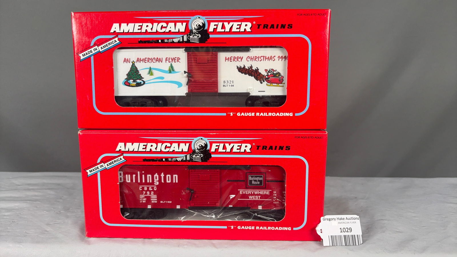 American Flyer 1992 NASG 48478 Commemorative Burlington Boxcar and 1994 Christmas 48321 Boxcar w/obs: American Flyer 1992 NASG 48478 Commemorative Burlington Boxcar and 1994 Christmas 48321 Boxcar w/obs. C9 see photos for details.Size11x5x5