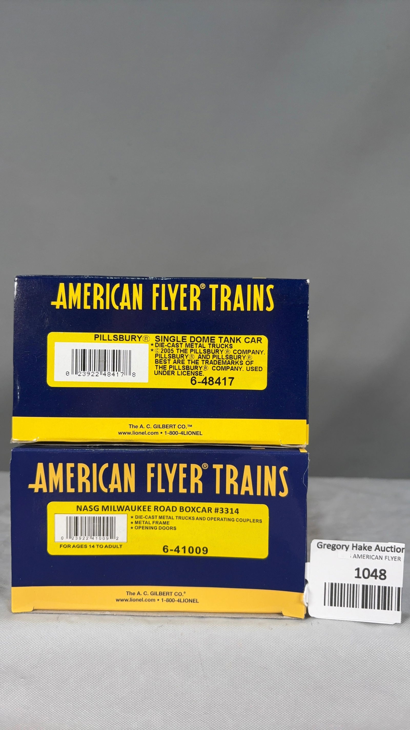 American Flyer Pillsbury Single Dome 48417 Tank Car and NASG Milwaukee Road 41009 Box Car w/obs - 2