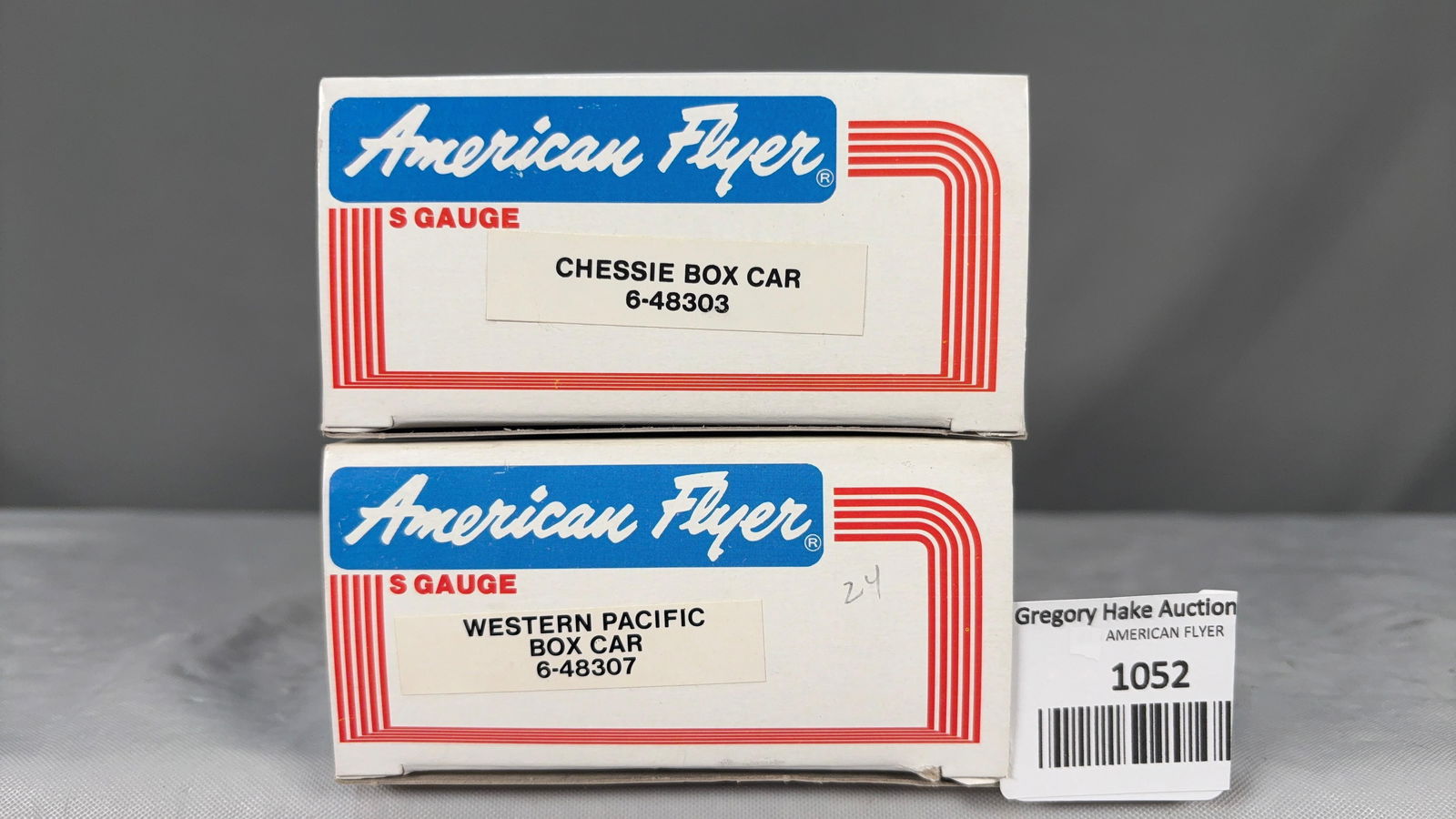 American Flyer 48303 Chessie Boxcar and 48307 Western Pacific Boxcar w/obs - 2