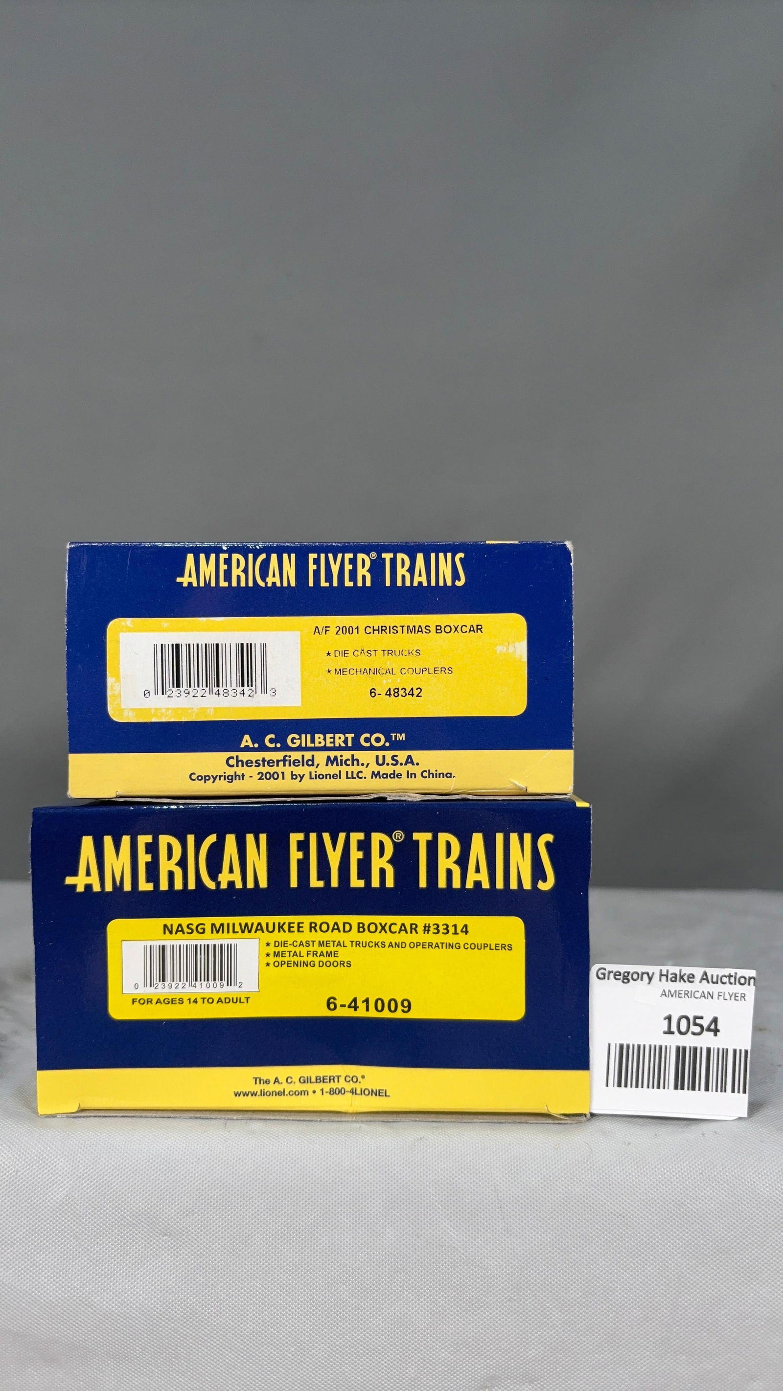 American Flyer 41009 NASG Milwaukee Road Boxcar and 2001 Christmas Boxcar #48342 w/obs - 2