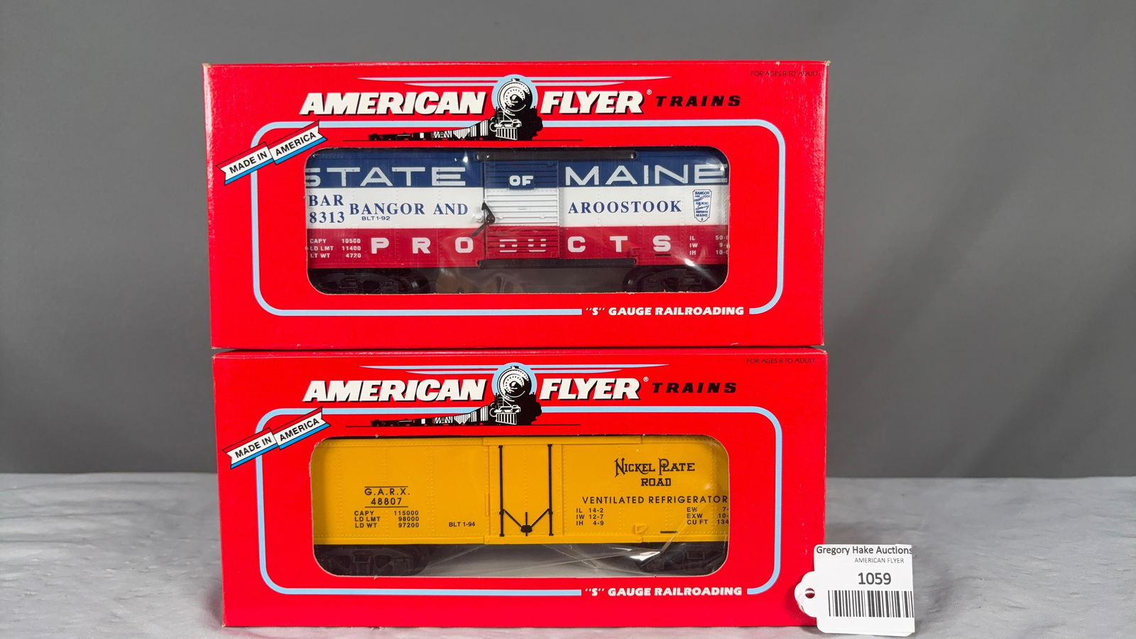 American Flyer 48313 Bangor and Aroostock Boxcar and 48807 Nickel Plate Road Refrigerator Car w/obs: American Flyer 48313 Bangor and Aroostock Boxcar and 48807 Nickel Plate Road Refrigerator Car w/obs. C9 See photos for details. Size 11x5x5
