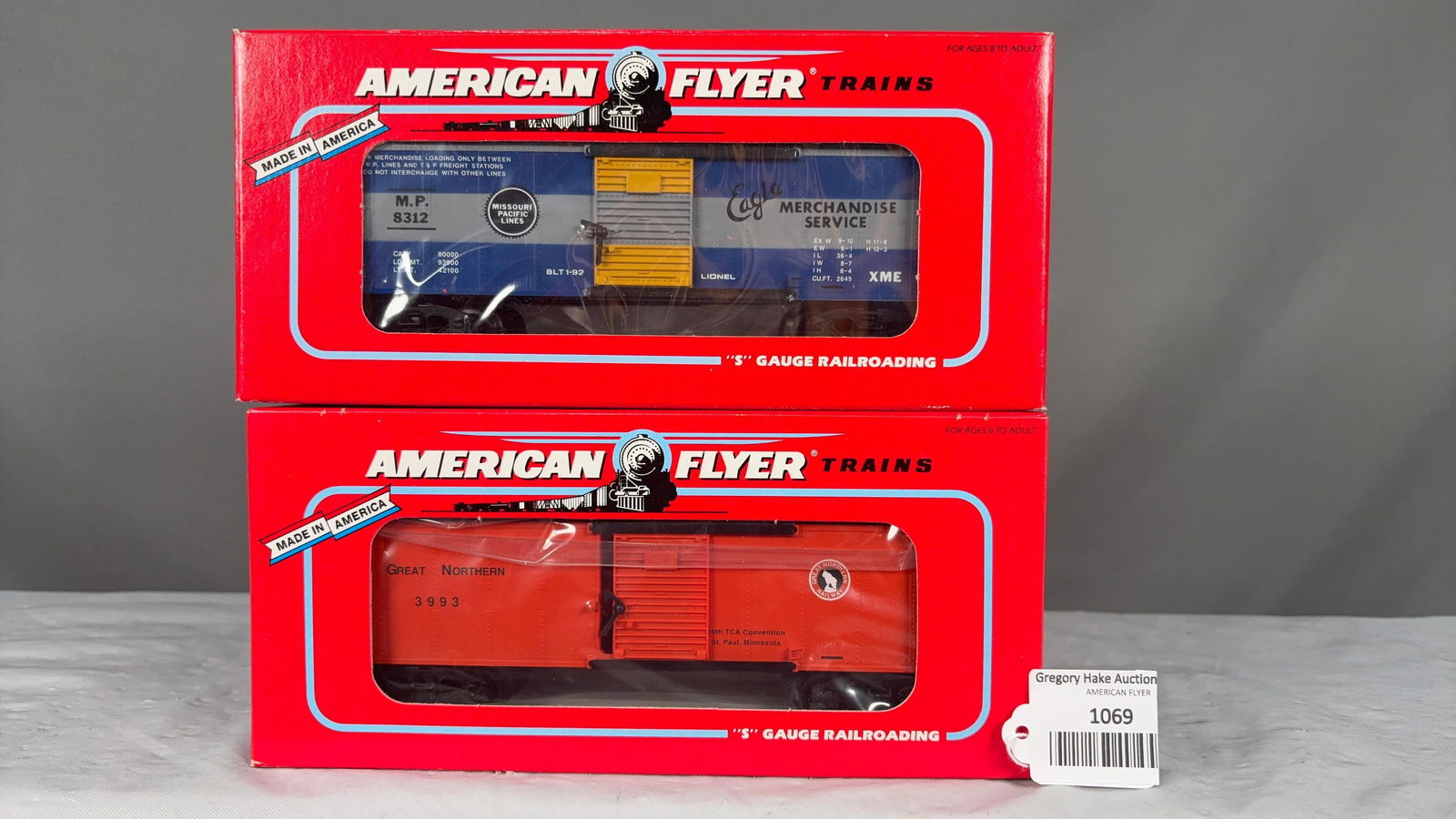 American Flyer 1993 Great Northern TCA Convention Car 48482 and Missouri Pacific Boxcar 48312 w/obs (1 of 2)