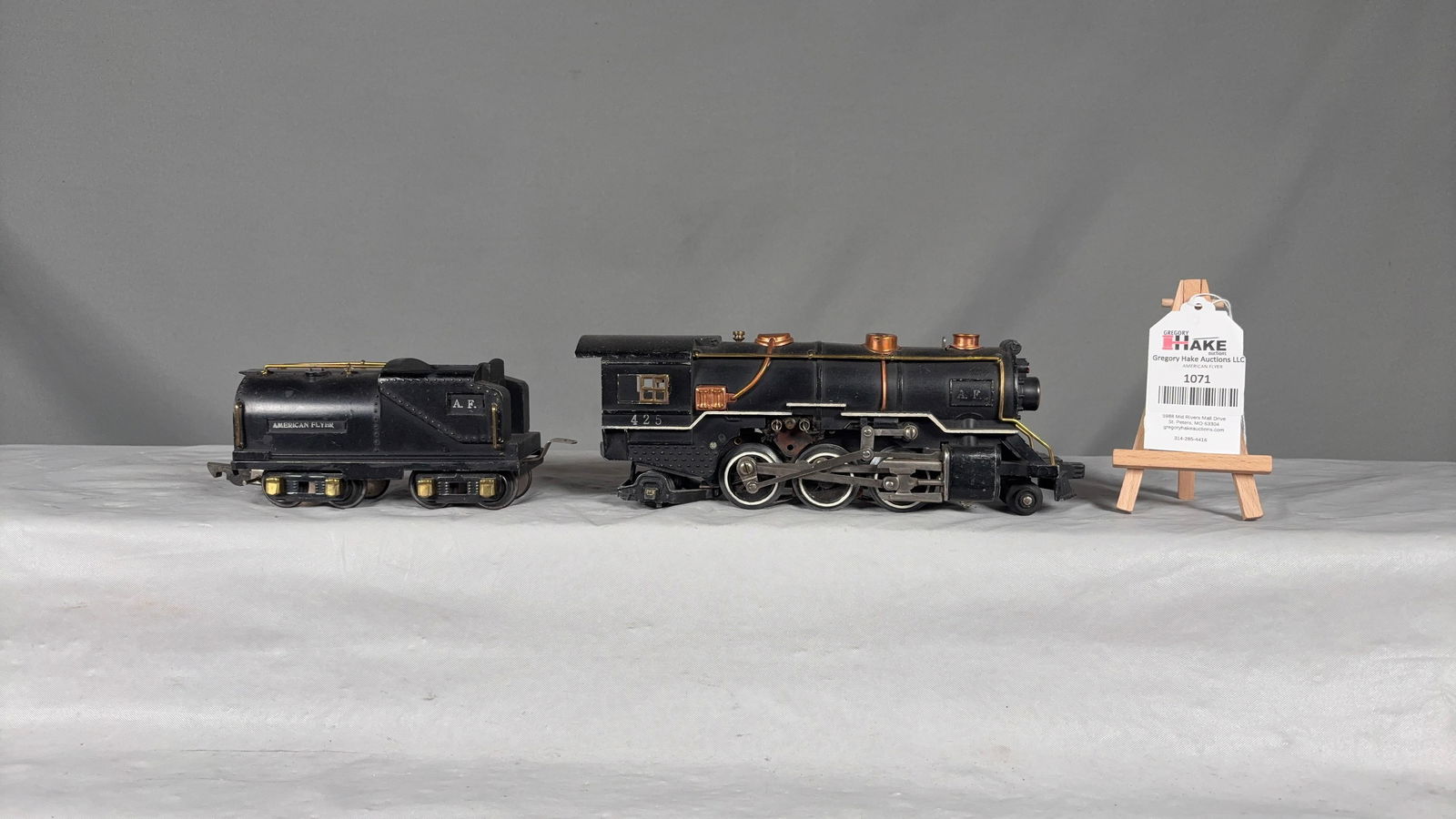 American Flyer Prewar 425 Steam Loco & Tender: American Flyer Prewar 425 Steam Loco & Tender. C7. See photos for details. Size 16x3x4