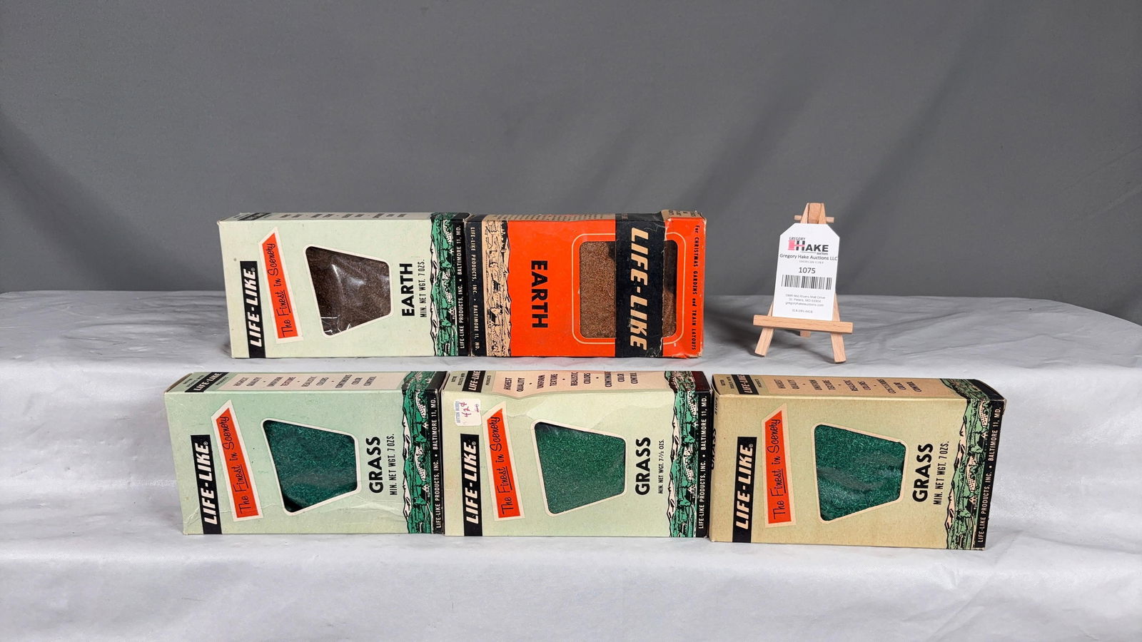 Group of Life'Like Accessories - 2