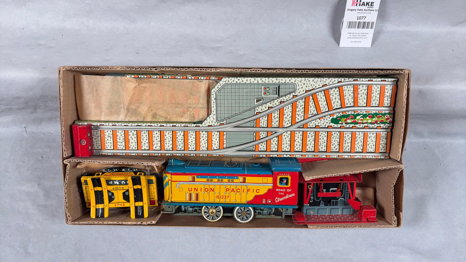 Japanese Union Pacific Shuttling Freight Train Set w/ob - 4