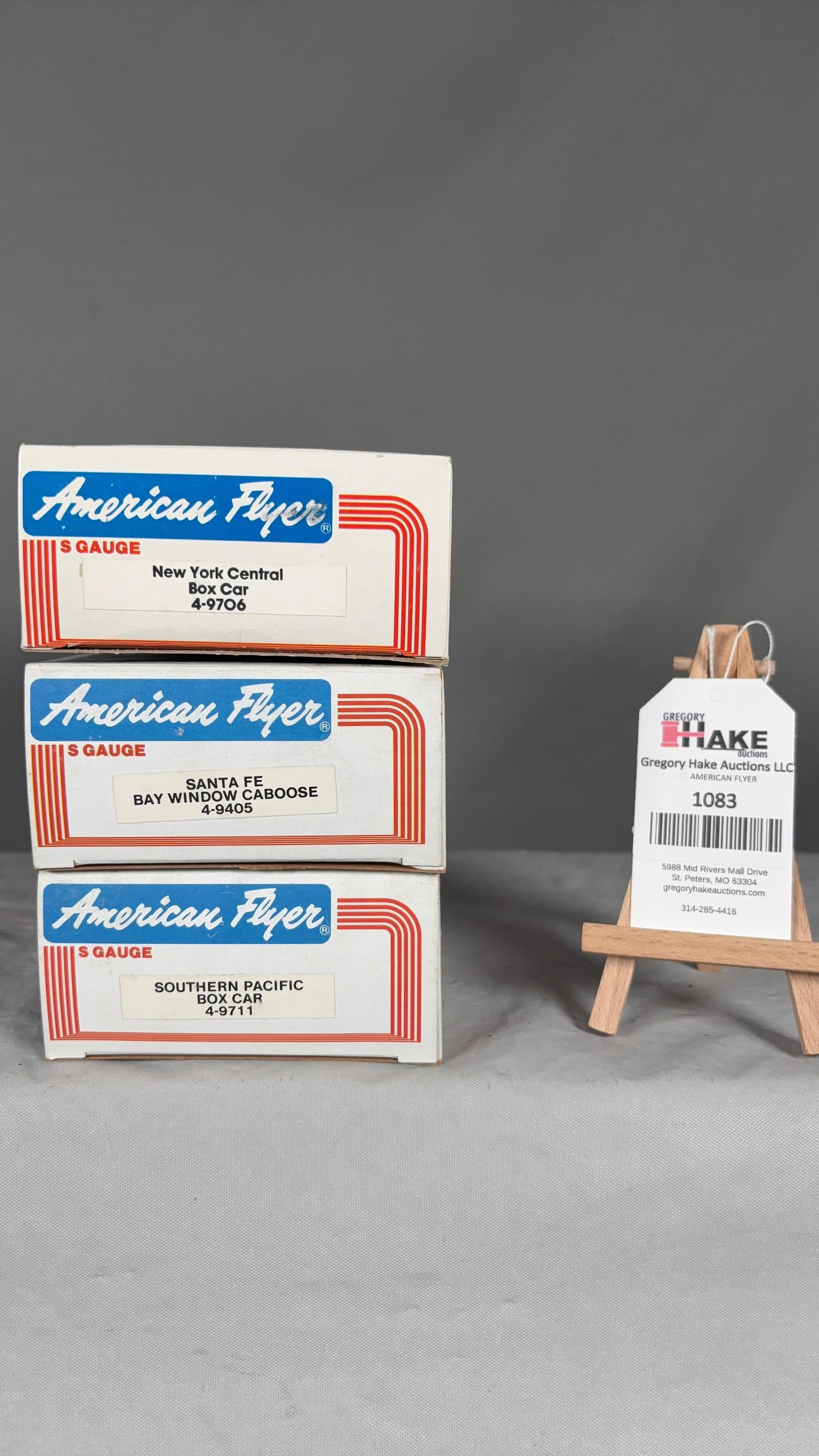 American Flyer 4-9711, 4-9405, 4-9706 w/ OB: American Flyer 4-9711 Southern Pacific Boxcar, 4-9405 Santa Fe Bay Window Caboose, 4-9706 NY Central Boxcar w/ OB,C10. See photos for details.Size11x5x7