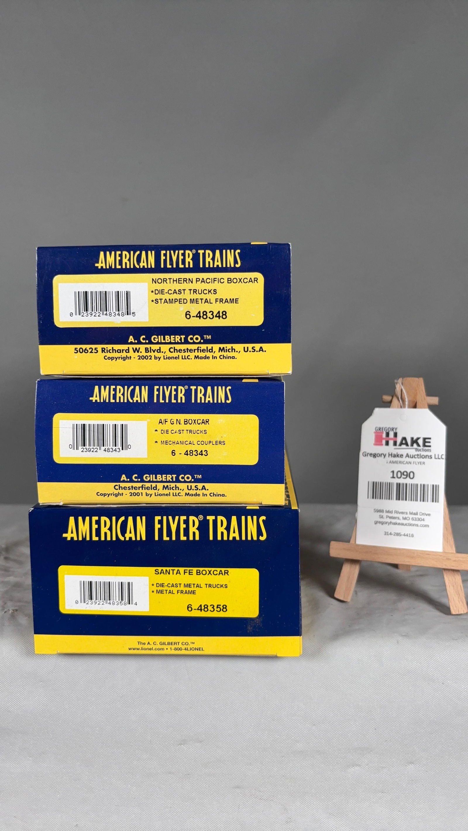 American Flyer 6-48348, 6-48343, 6-48358 w/ OB: American Flyer 6-48348 Northern Pacific Boxcar, 6-48343 Great Northern Boxcar, 6-48358Santa Fe Boxcar w/obs, C9 See photos for details. Size 11x5x7