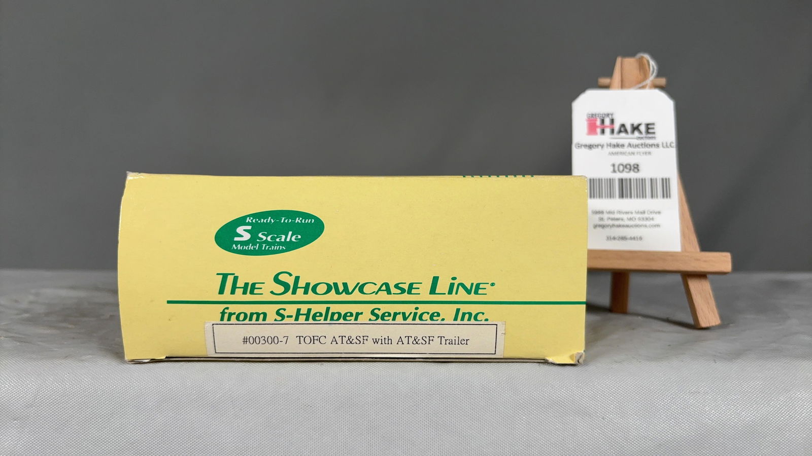 S Scale The Showcase Line #00300-7 Santa Fe Flat Car & Trailer w/ OB: S Scale The Showcase Line #00300-7 Santa Fe Flat Car & Trailer w/ OB, C9.Size14x6x3