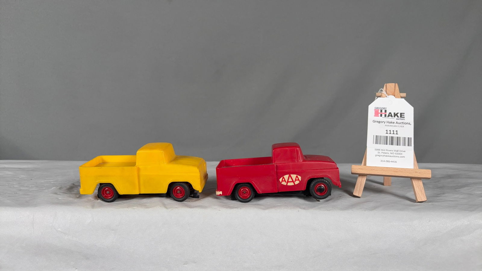 2 American Flyer Postwar Auto-rama Slot Car Trucks: 2 American Flyer Postwar Auto-rama Slot Car Trucks. C7 See photos for details Size 6x5x2