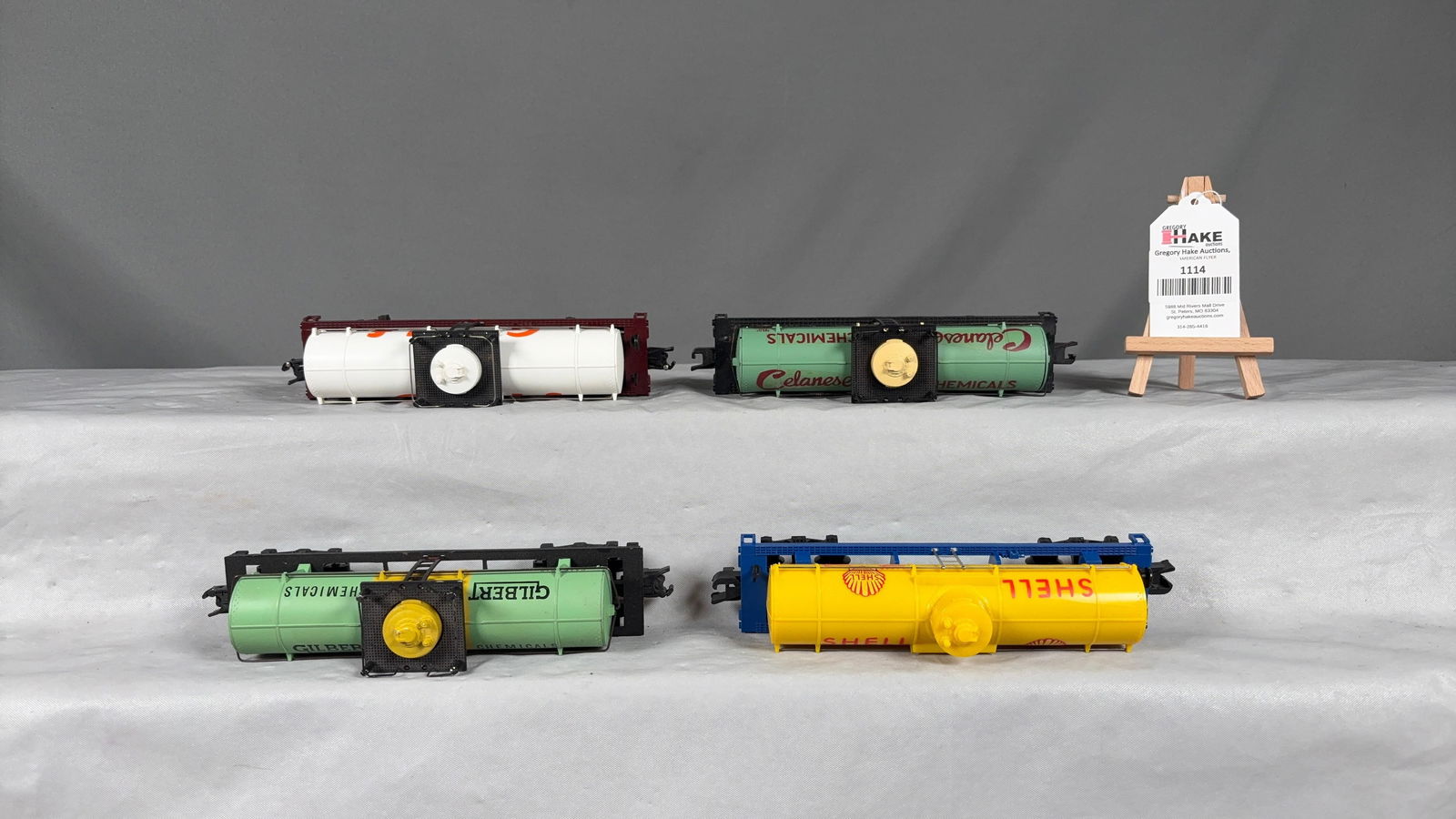 4 American Flyer Tank Cars - 3