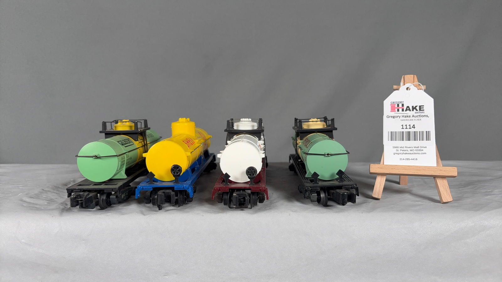 4 American Flyer Tank Cars - 5