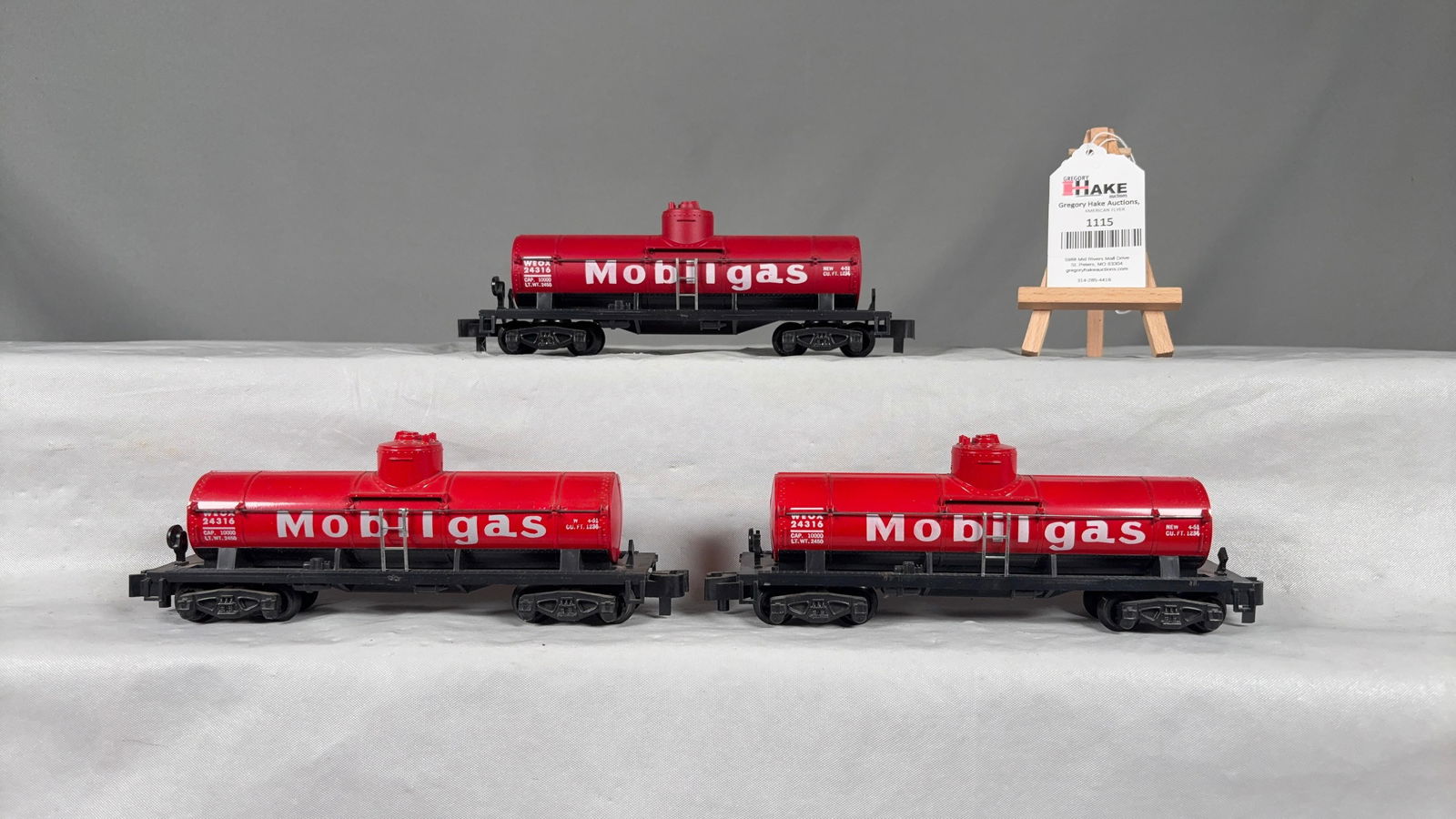 3 Mobilgas 24316 Tank Cars - 2