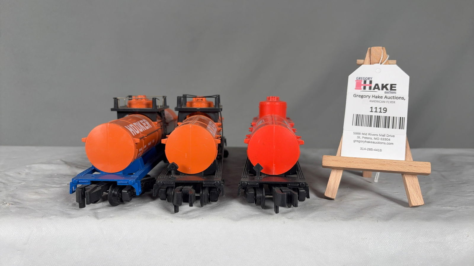 3 American Flyer Postwar 24329 Hooker Tank Cars - 6