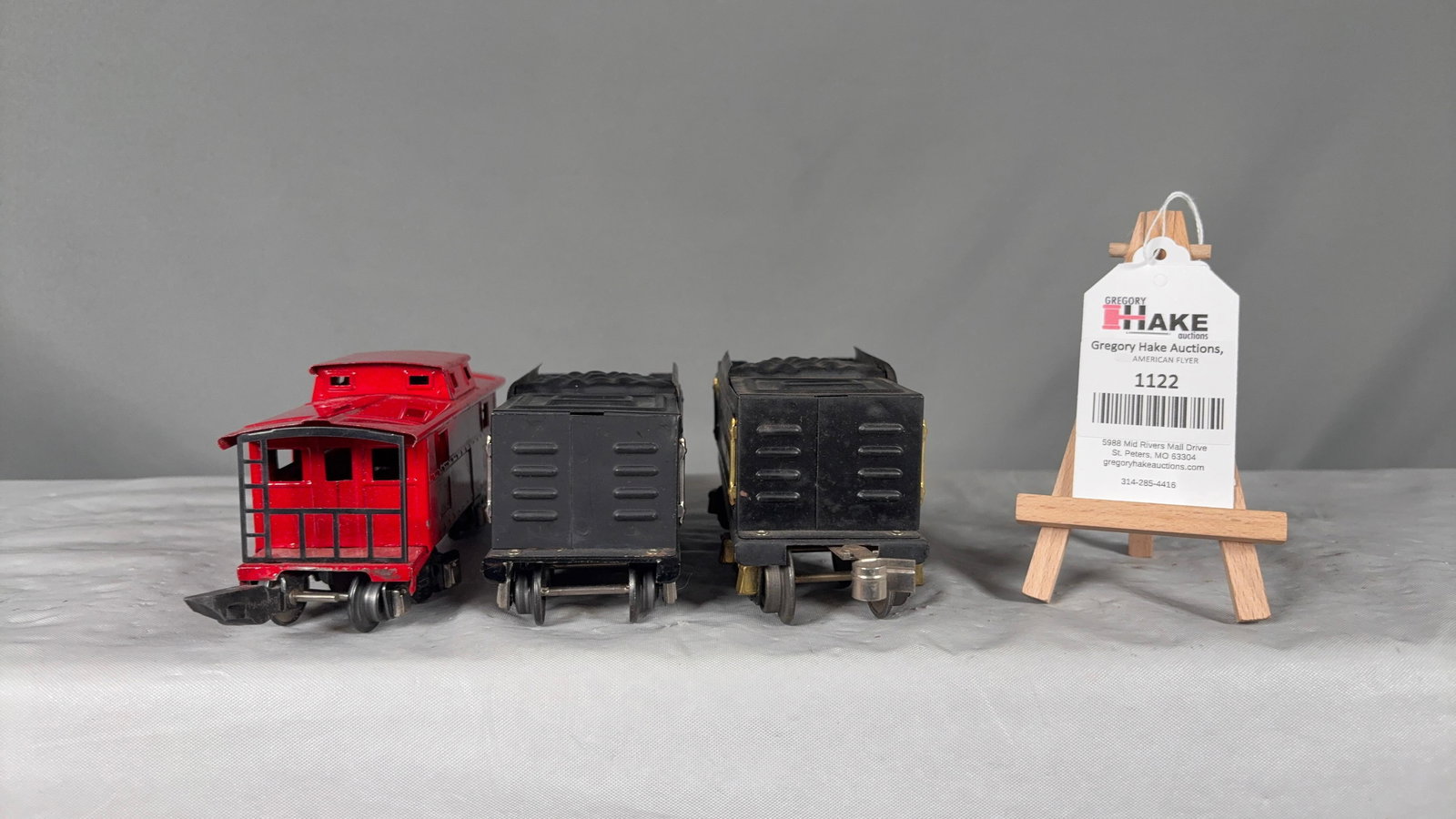 2 American Flyer Prewar Tenders & 1 484 Caboose - 6