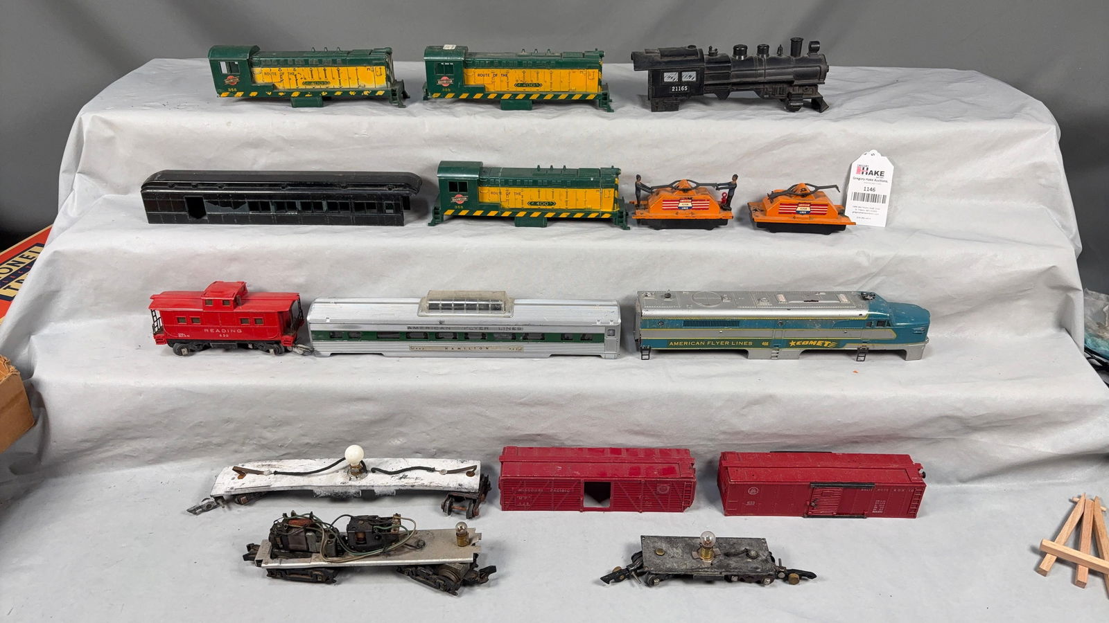 Large Group of American Flyer, Handcars, Freight cars, & Hand Car Shells (1 of 6)