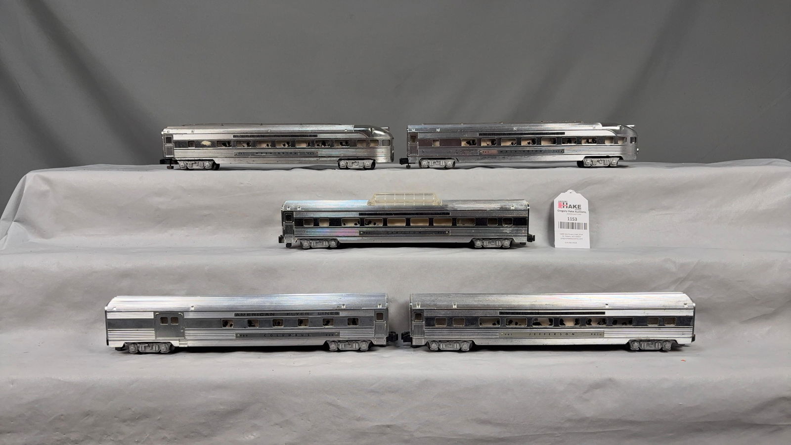 5 American Flyer Postwar Chrome Passenger Cars (1 of 7)