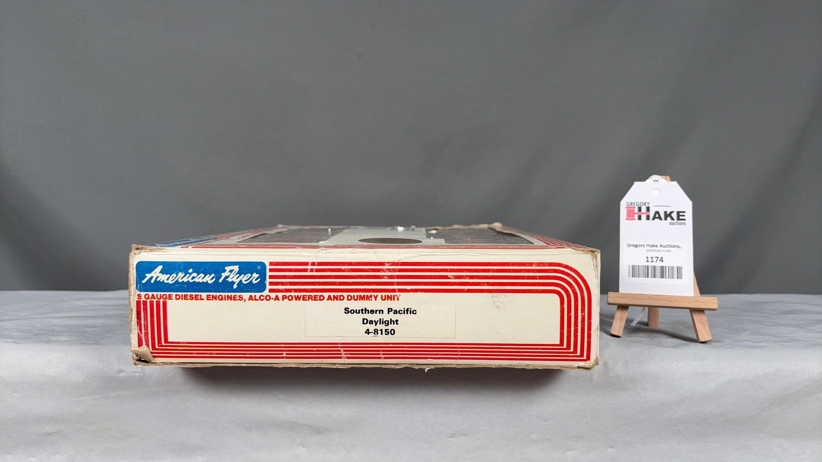 American Flyer 4-8150 S Gauge Diesel Engines Alco-A Powered and Dummy Unit w/ OB: American Flyer 4-8150 S Gauge Diesel Engines Alco-A Powered and Dummy Unit Southern Pacific Daylight w/ OB. C9 See photos for details Size 11x12x3