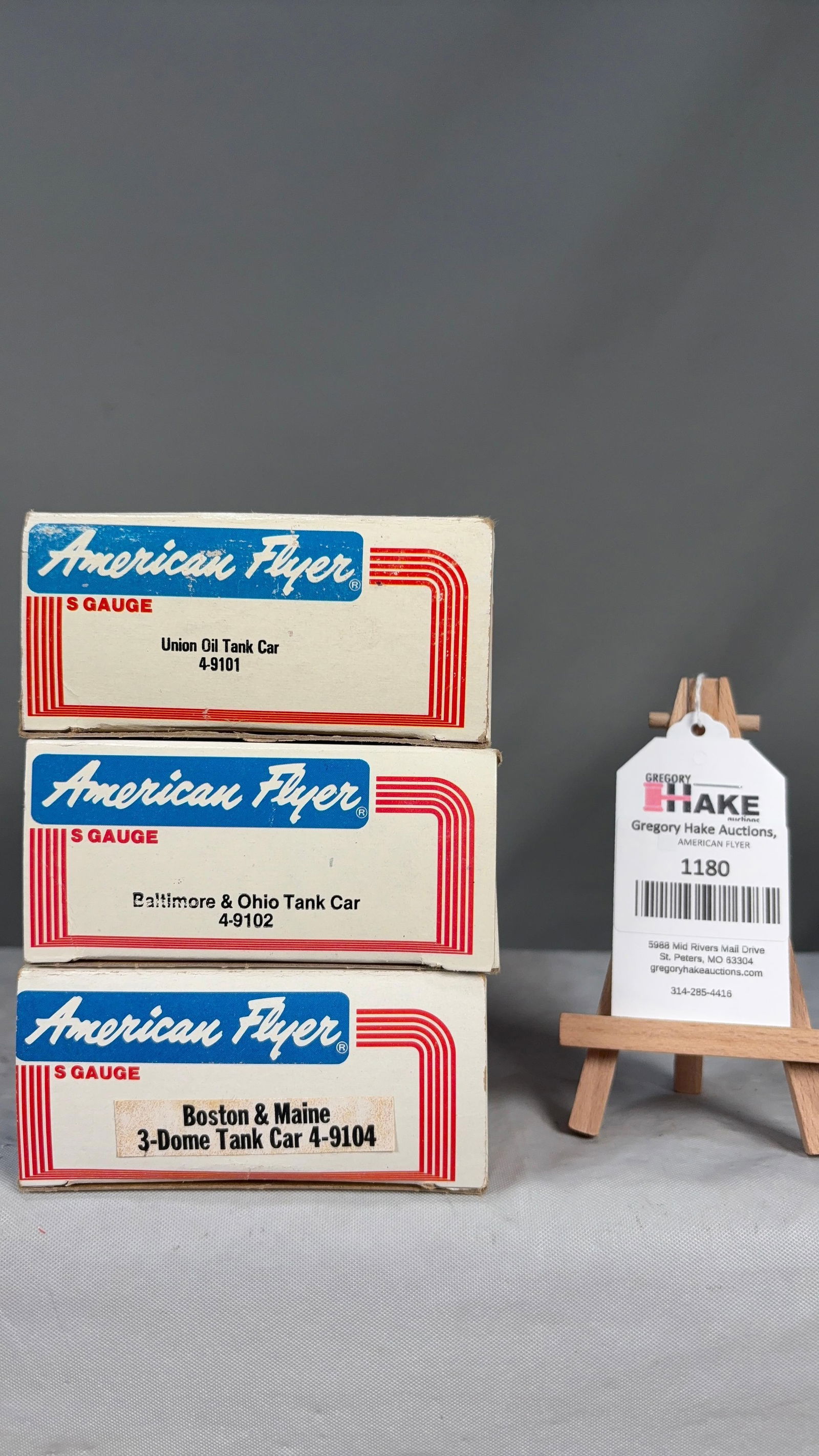 American Flyer 4-9101, 4-9102, 4-9104 w/ OB: American Flyer 4-9101 Union Oil Tank Car, 4-9102 Baltimore and Ohio Tank Car, 4-9104 Boston & Maine 3-Dome Tank Car w/ OB. C9 See photos for detailsSize11x5x8